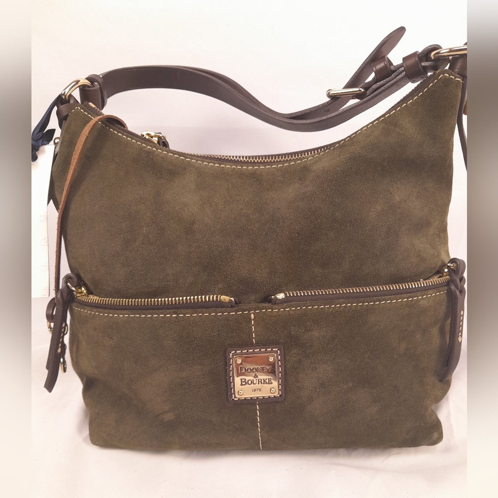 Dooney and Bourke Small Zipper Pocket Sac - MOSS GREEN- Never used